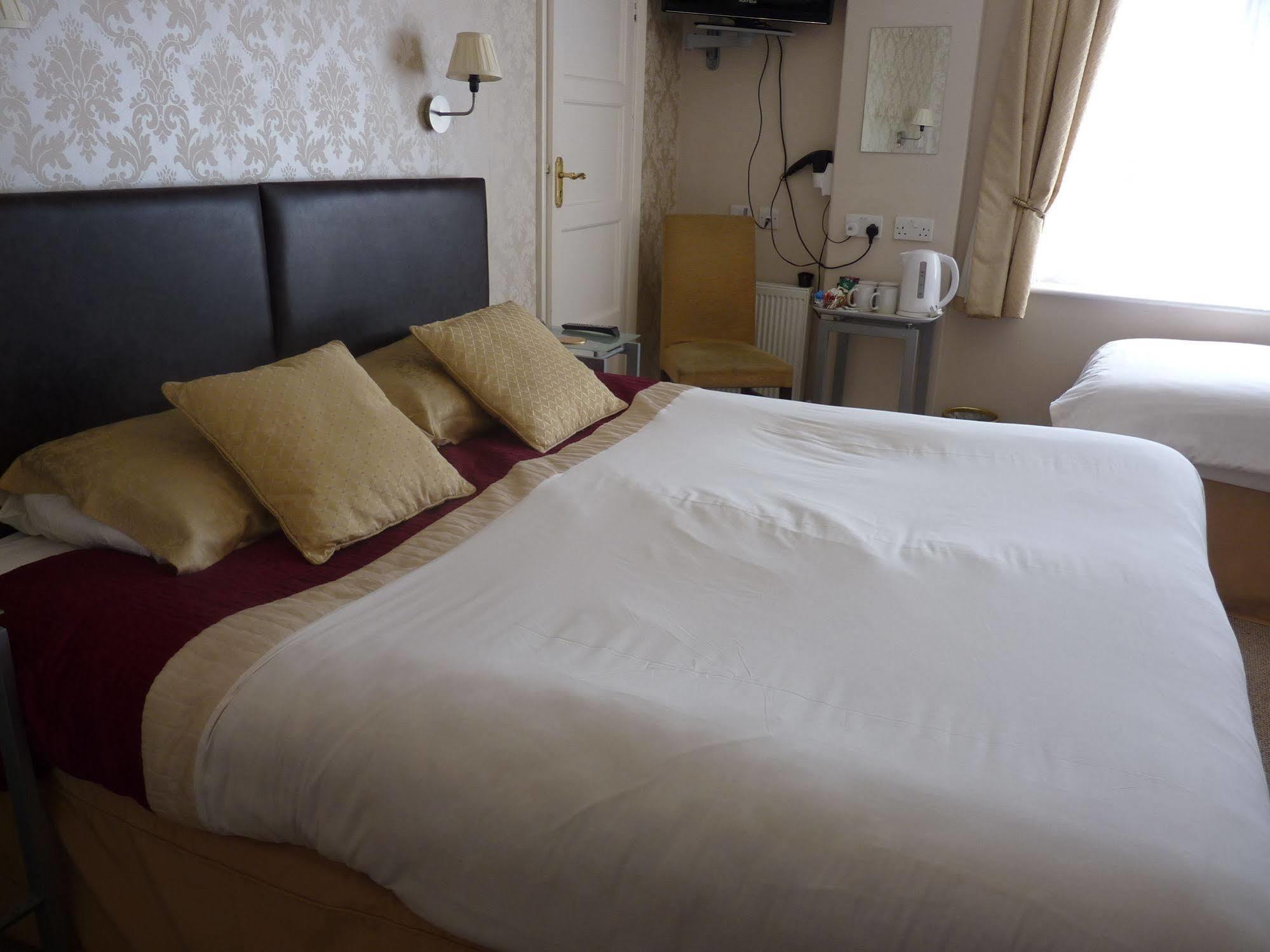 Bed and Breakfast Newport Quay Экстерьер фото