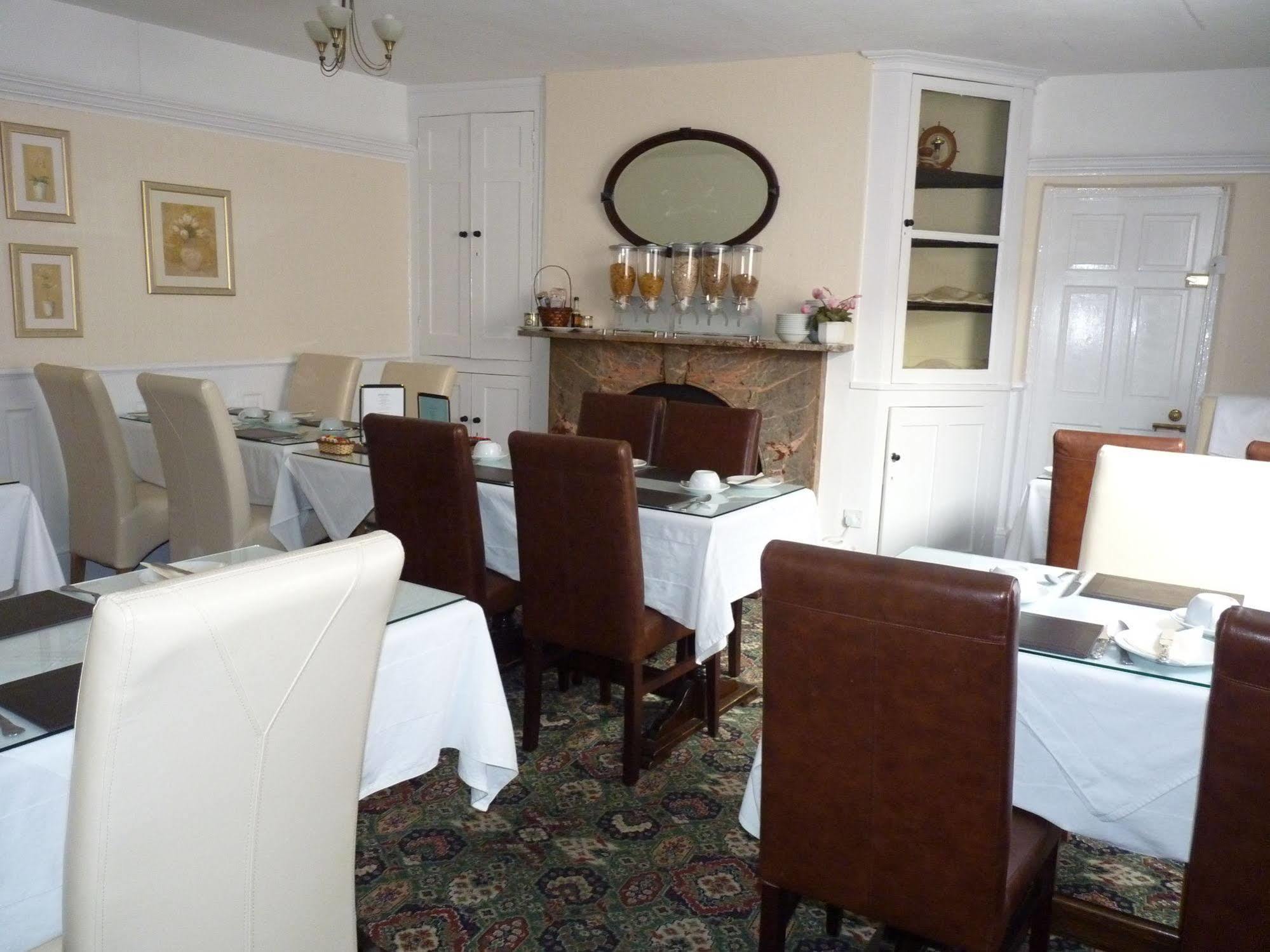 Bed and Breakfast Newport Quay Экстерьер фото
